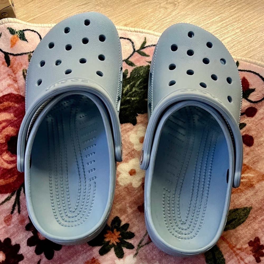 Baby blue used super cute CROCS 💙🦋
